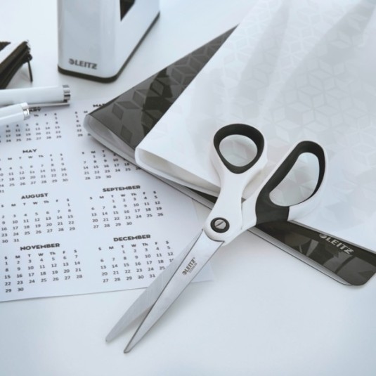 Nożyczki LEITZ WOW białe 20,5 cm mocne tytanowe