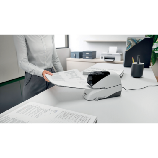 Zszywacz elektryczny Rapid Supreme 5080E czarno-biały