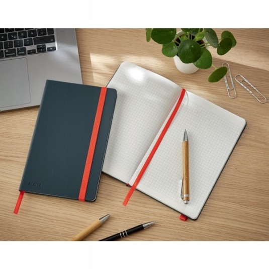 Notatnik Leitz Cosy A5 kratka szary